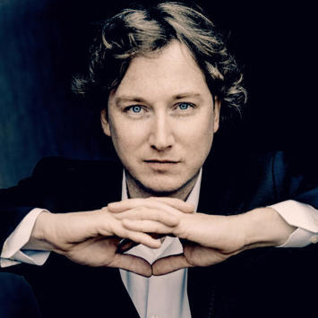 Maxim Emelyanychev