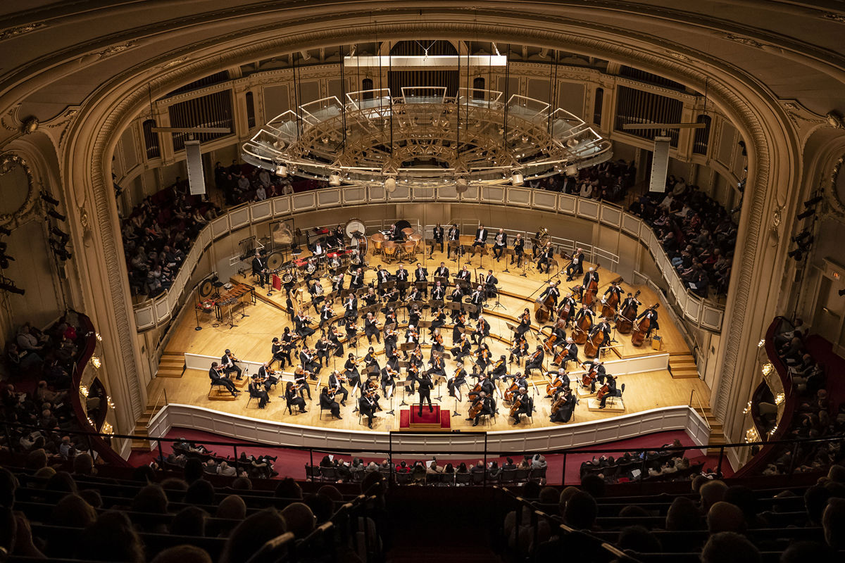 Klaus Mäkelä conducts the CSO
