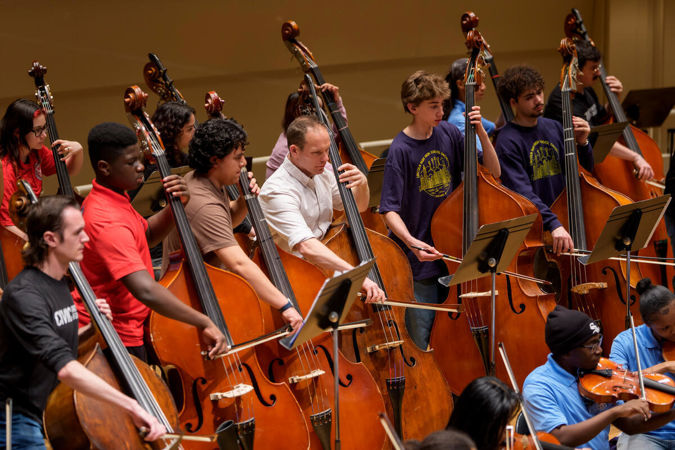 Dan Carson (bass) and students