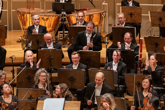 clarinetist bowing