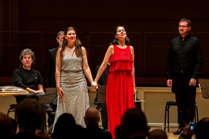 singers bowing