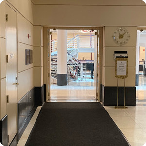 Adams side rotunda