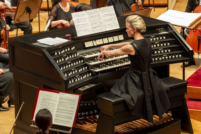 Iveta Apkalna playing the organ